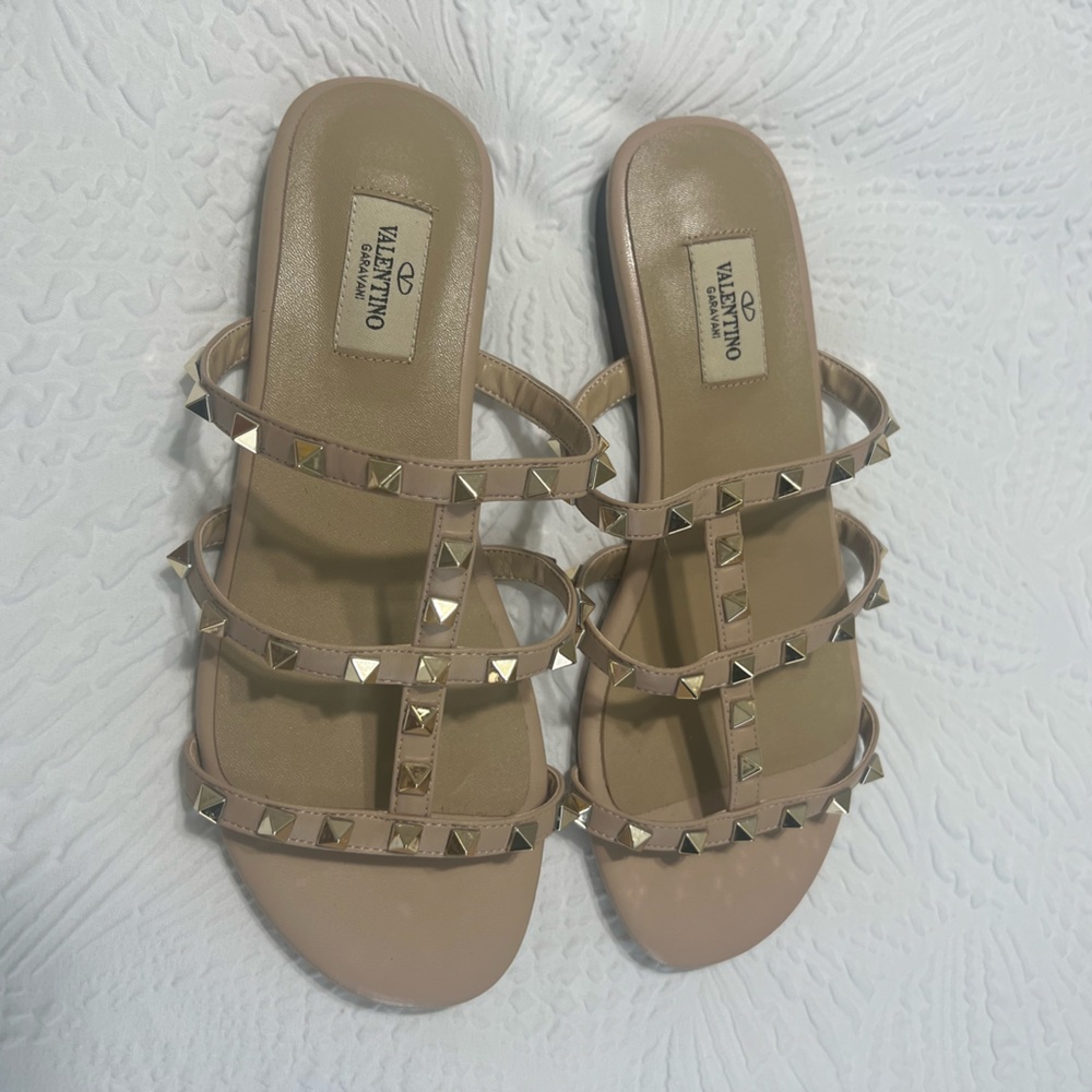 Valentino Garavani ROCKSTUD FLAT SLIDE SANDAL